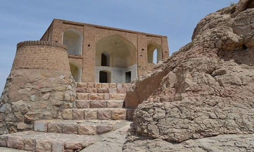 اثر تاریخی پانصد ساله ای در کرمان جایگاه  معتادان شده است