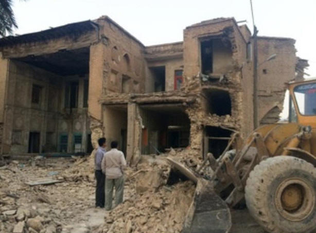 ویران کردن دو خانه تاریخی دیگر به دلیل توسعه امامزاده ای