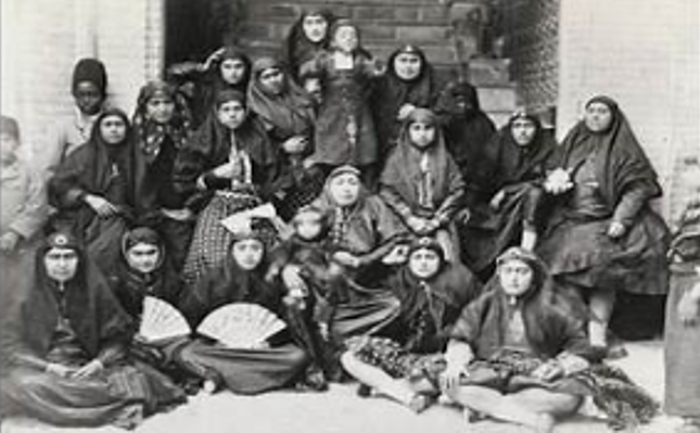 رزا فرزاد:‌ فعال فرهنگی 