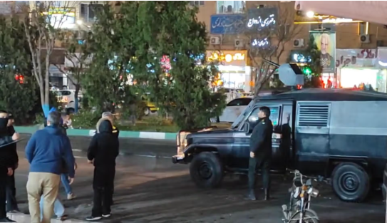 دهها هزار بازداشت‌شده اعتراضات خونین ۱۸ و ۱۹ دی در خطر صدور احکام حبس و اعدام‌اند – رضا اکوانیان